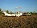 Il Cessna C206 da sei posti con cui porto i turisti nei parchi in sosta a Matambwe nel Selous